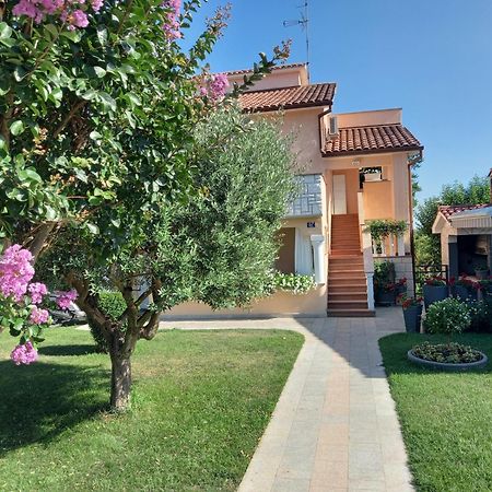 Apartment Vesna Porec Exterior photo