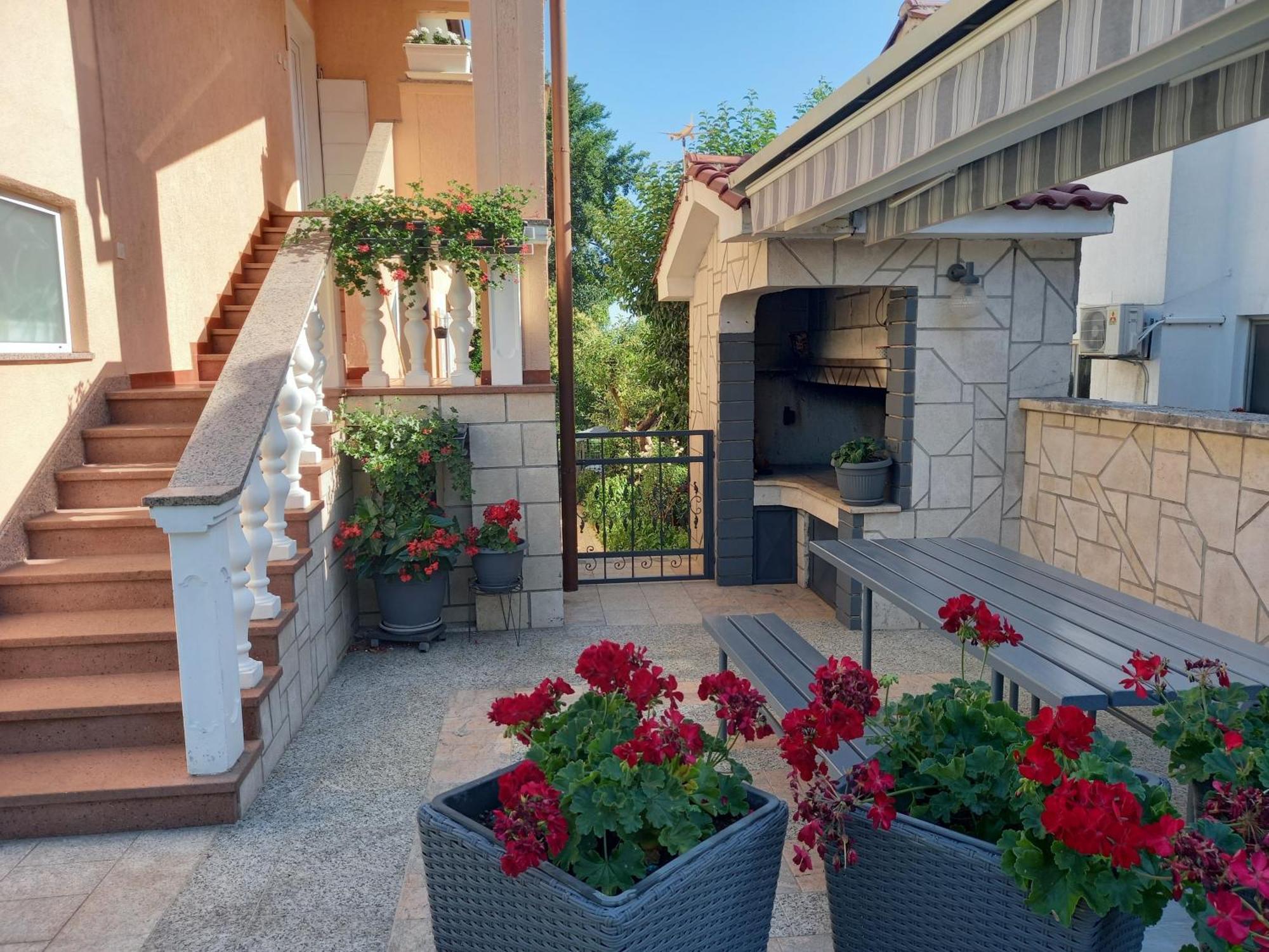 Apartment Vesna Porec Exterior photo
