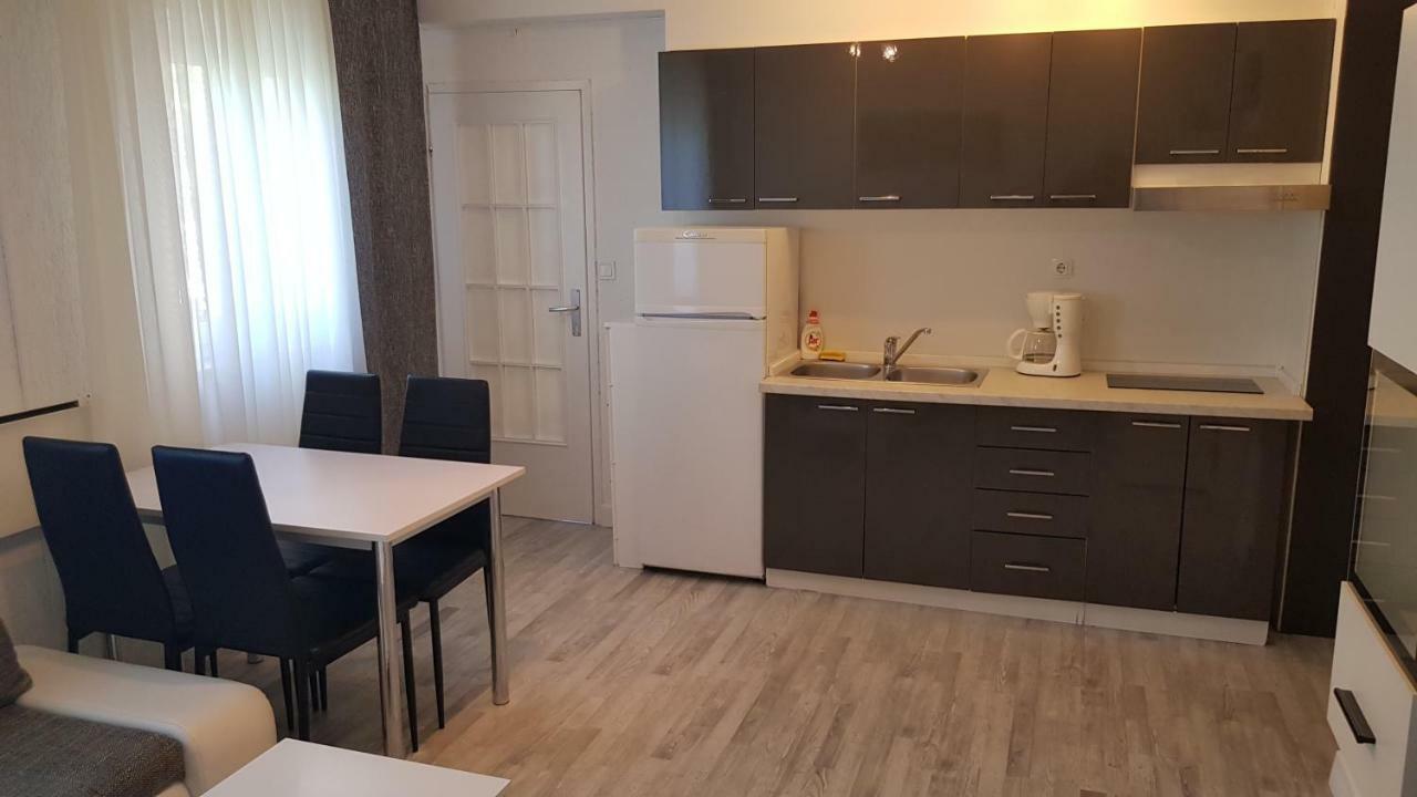 Apartment Vesna Porec Exterior photo